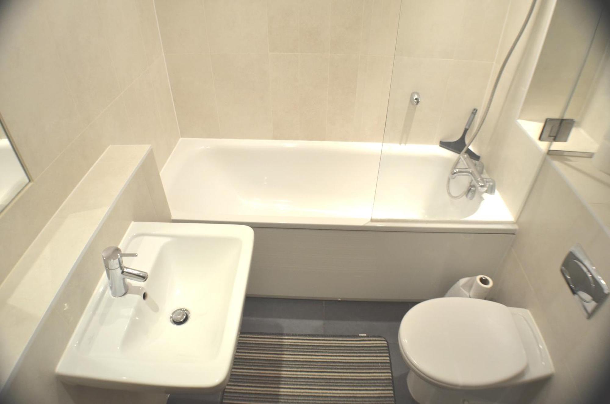 Brentwood Town Retreat - Large 2 Bedroom Apartment Esterno foto